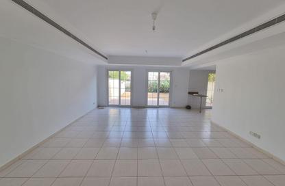 Villa - 3 Bedrooms - 3 Bathrooms for rent in Springs 11 - The Springs - Dubai