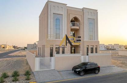 Villa - 4 - 7 for sale in Al Tay East - Al Tayy Suburb - Sharjah Villa - 4 - 7 for sale in Al Tay East - Al Tayy Suburb - Sharjah