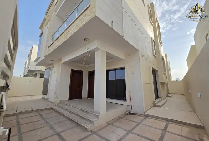 165028767 - Property Image 2