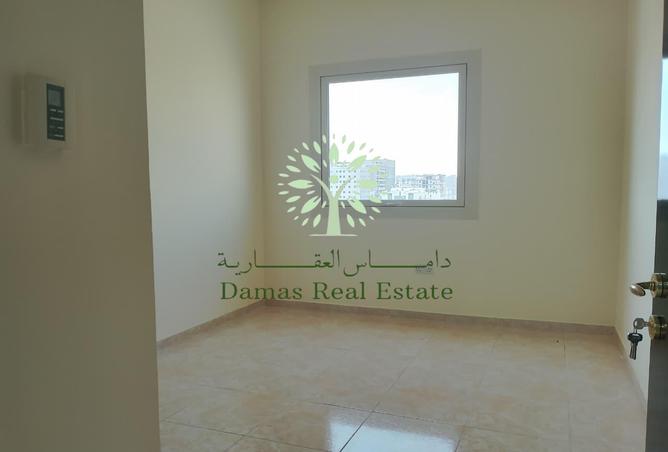 92703448 - صورة العقار 3