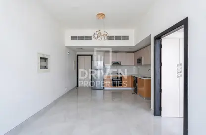 شقة - غرفة نوم - 2 حمامات للايجار في سكايز من دانوب - ارجان - دبي