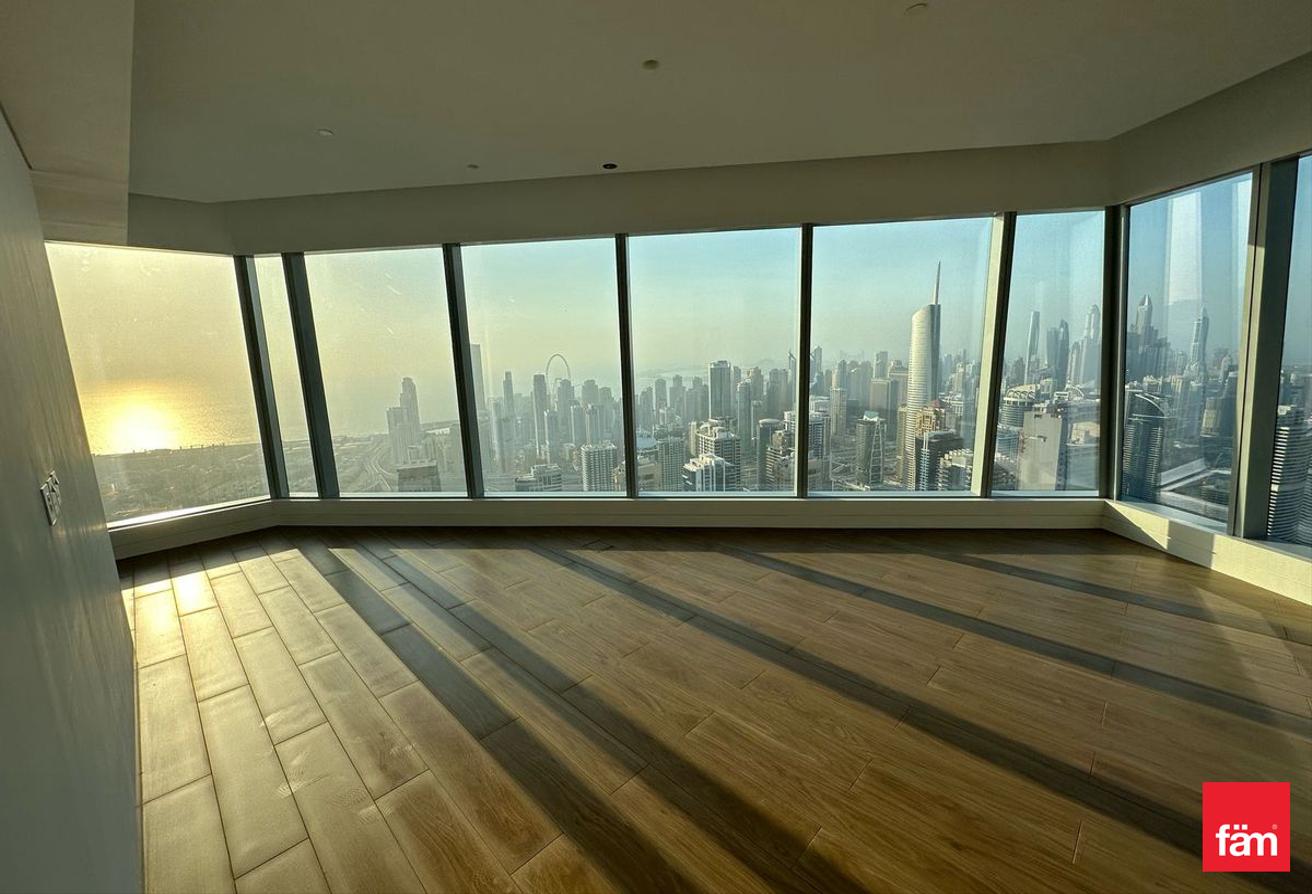 Panoramic Views | Lux Living On The Top photo 3