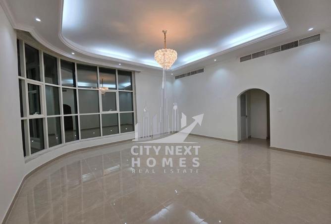 135606081 - Property Image 2