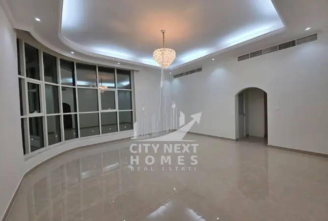 135606081 - Property Image 2