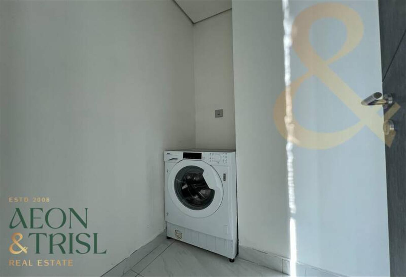 Private Pool | Unfurnished | Spacious Unit photo 9