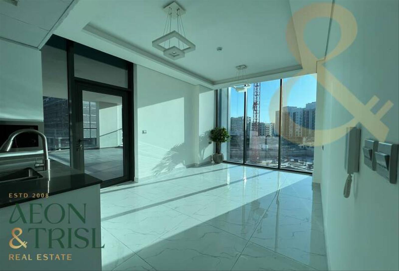Private Pool | Unfurnished | Spacious Unit photo 6
