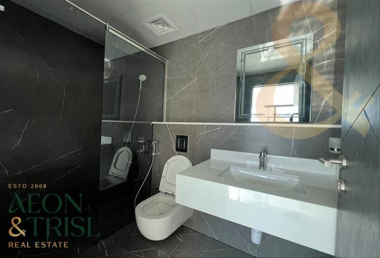Private Pool | Unfurnished | Spacious Unit photo 11