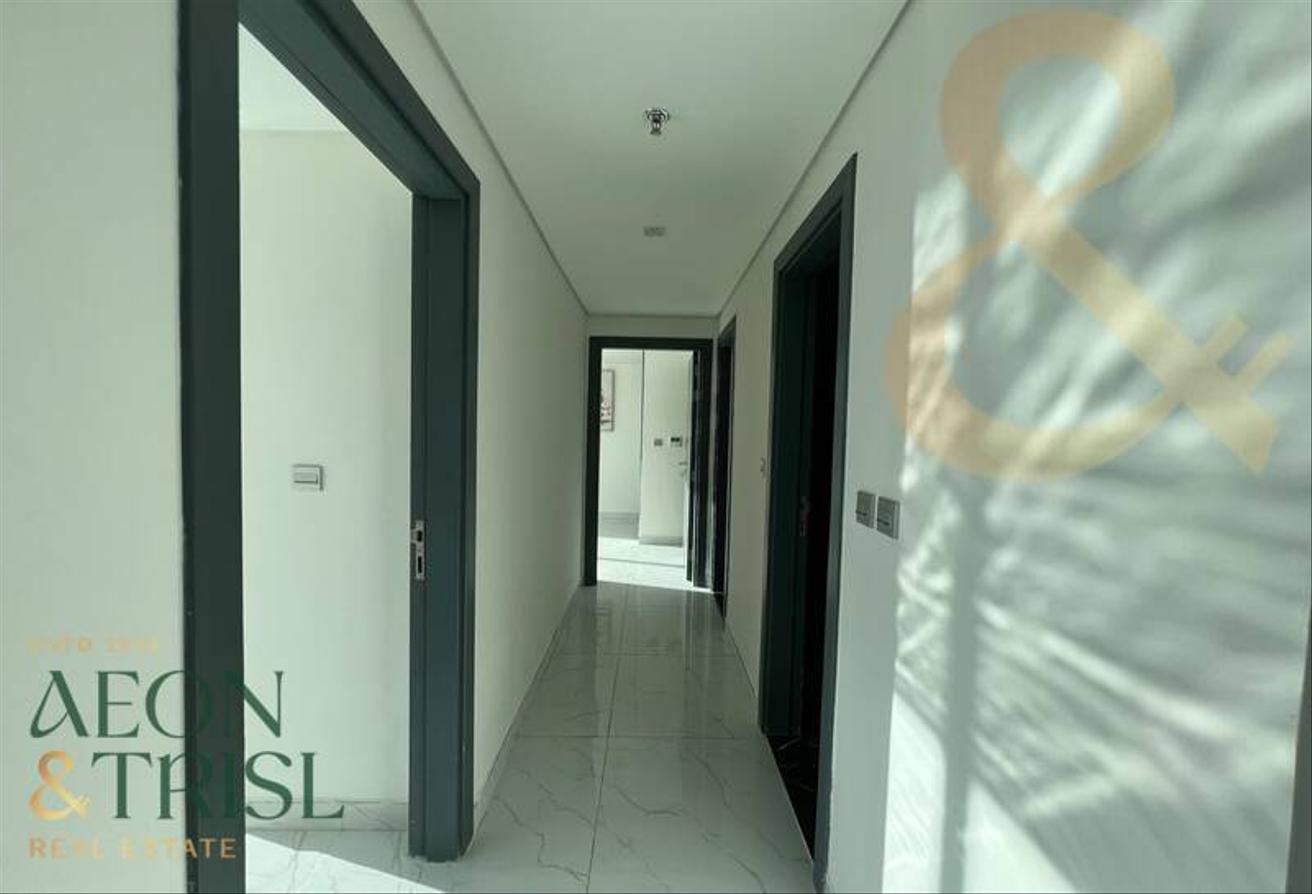 Private Pool | Unfurnished | Spacious Unit photo 4