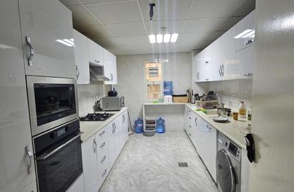 Apartment - 3 Bedrooms - 3 Bathrooms for rent in Al Taawoon Tower 2 - Al Taawoon Towers - Al Khan - Sharjah