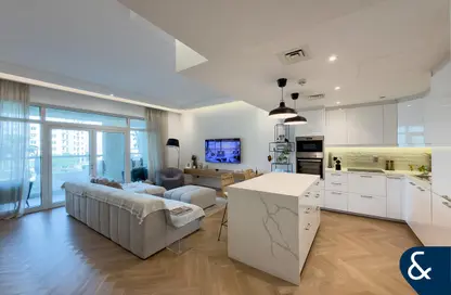 Apartment - 2 Bedrooms - 4 Bathrooms for sale in Al Hallawi - Shoreline Apartments - Palm Jumeirah - Dubai