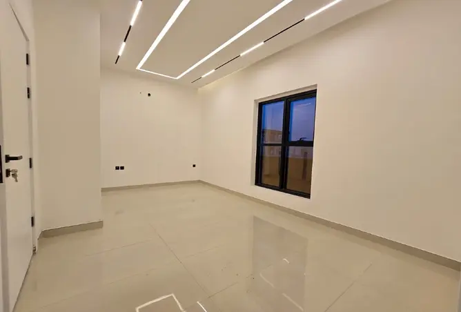 156347982 - Property Image 2