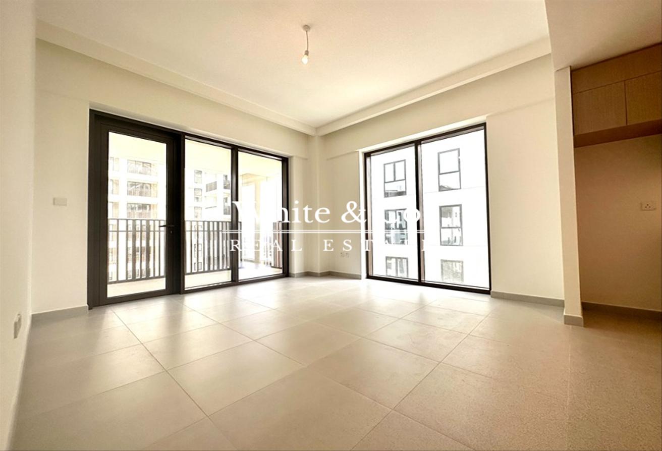Pool View|Corner Unit |Available September photo 3