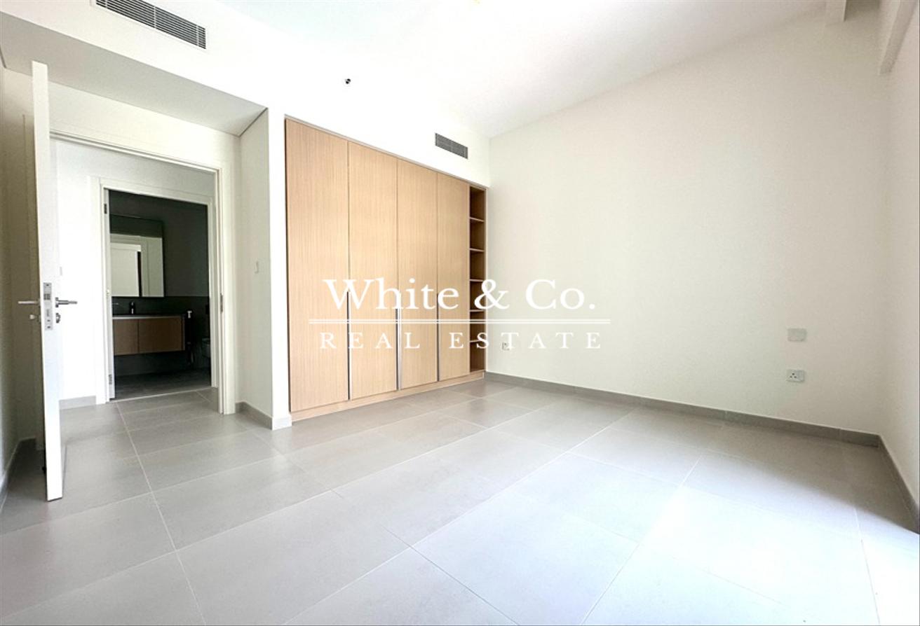 Pool View|Corner Unit |Available September photo 5