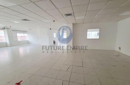 Office Space - Studio - 1 Bathroom for rent in Dune Building - Al Diyafah - Al Satwa - Dubai