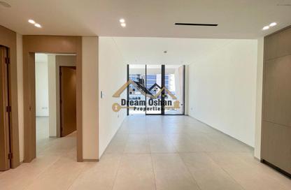 Apartment - 2 - 2 for rent in Binghatti Pinnacle - Dubai Healthcare City 2 - Al Jaddaf - Dubai