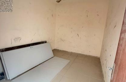 سكن عمال - استوديو - 8 حمامات للايجار في الجرف الصناعية 2 - الجرف الصناعية - عجمان