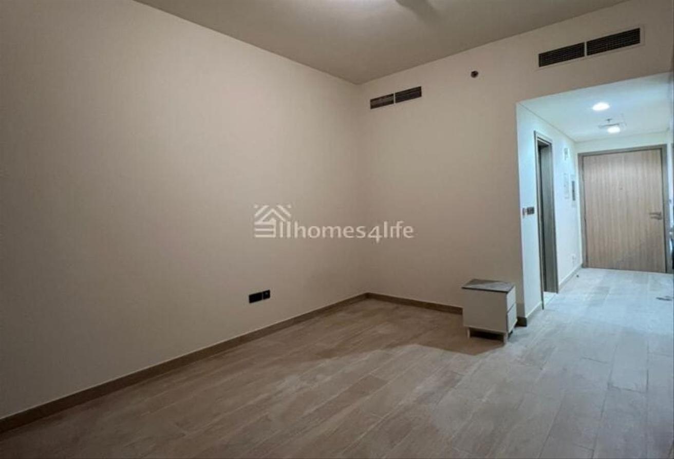 Boulevard View | Vacant | Cheapest Deal | Rare photo 8