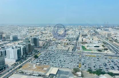 شقة - غرفة نوم - 2 حمامات للايجار في برج دوجا - شارع الشيخ زايد - دبي