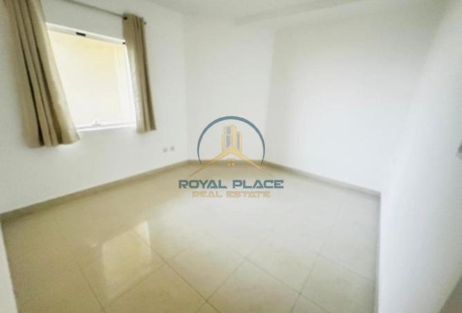 82373288 - Property Image 3