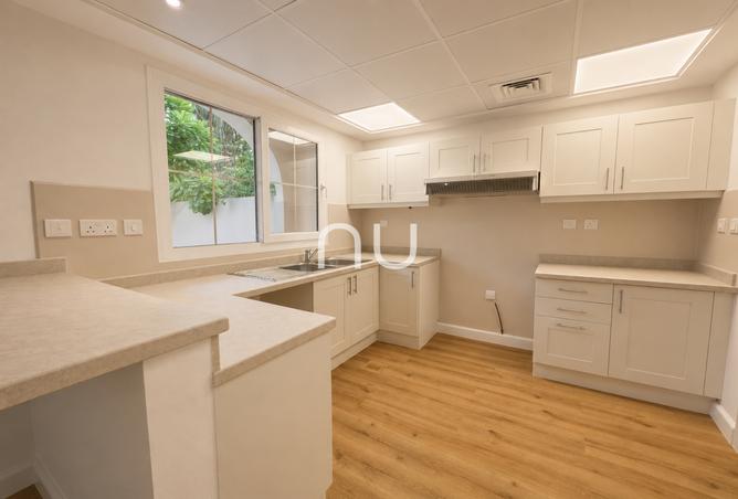 129740005 - Property Image 2