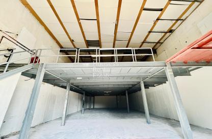 Warehouse - Studio - 1 Bathroom for rent in Al Quoz Industrial Area 1 - Al Quoz Industrial Area - Al Quoz - Dubai