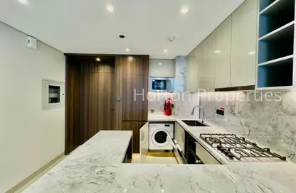 شقة - غرفة نوم - 2 حمامات للايجار في ستونهنج ريزيدنس - الضاحية 10 - قرية جميرا الدائرية - دبي