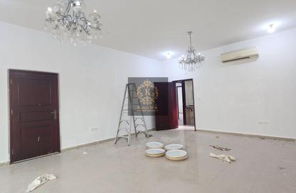 Villa - 5 - 6 for rent in Mohamed Bin Zayed City - Abu Dhabi