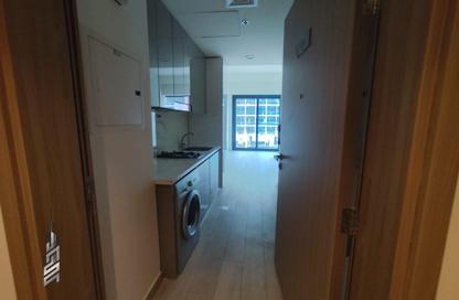 Apartment - Studio - 1 Bathroom for rent in Azizi Riviera 27 - Azizi Riviera - Meydan One - Meydan - Dubai