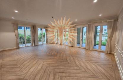Villa - 4 - 6 for rent in Sur La Mer 2 - Sur La Mer - Jumeirah 1 - Jumeirah - Dubai