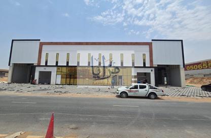 Warehouse - Studio - 2 Bathrooms for sale in Umm Al Thuoob - Umm Al Quwain