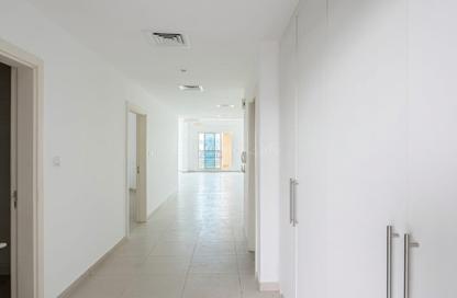 شقة - 1 - 2 للايجار في ريزيدنشال بيلدينج 01 - تلال الخيل - القوز - دبي