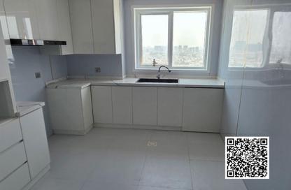 Apartment - 2 Bedrooms - 2 Bathrooms for rent in Corniche Tower - Ajman Corniche Road - Ajman