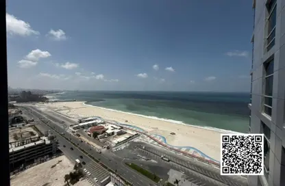 Apartment - 2 Bedrooms - 2 Bathrooms for rent in Corniche Tower - Ajman Corniche Road - Ajman