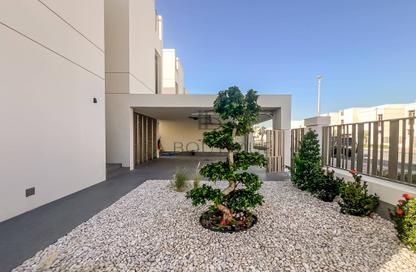 Villa - 5 - 6 for sale in Sunrise Living at Jumeirah Park - District 9 - Jumeirah Park - Dubai