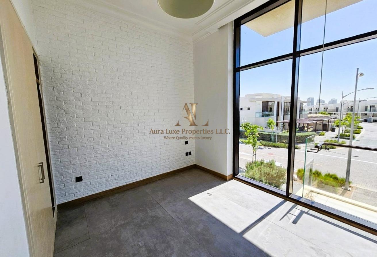 Fully Upgraded Corner Townhouse | Move-In Ready photo 10