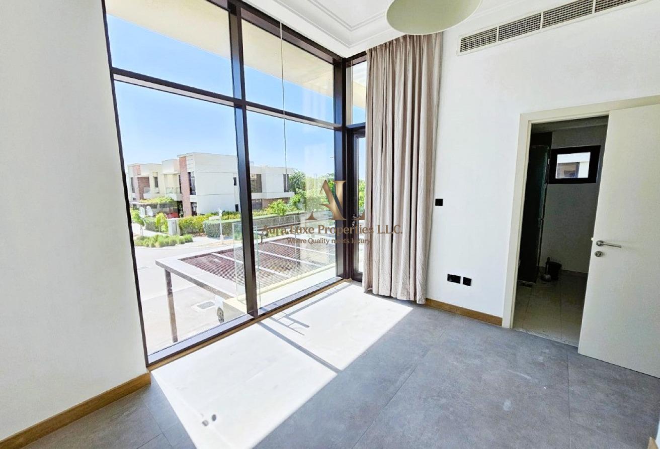 Fully Upgraded Corner Townhouse | Move-In Ready photo 9