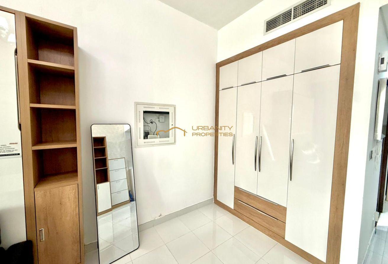 Furnished | Open View | Bright | Vacant | 4 Chqs photo 9