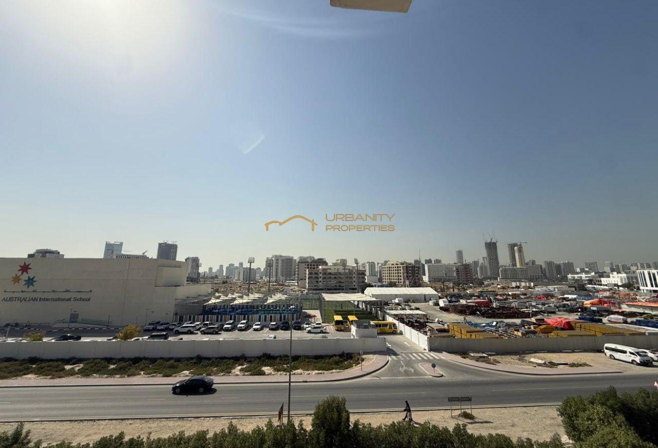 Furnished | Open View | Bright | Vacant | 4 Chqs photo 11