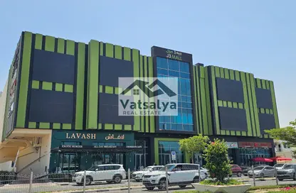 Retail - Studio for rent in Al Manara - Dubai