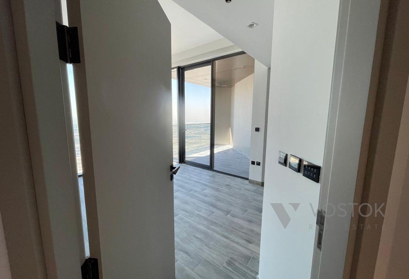 Large Terrace | Prime Location | Modern photo 10