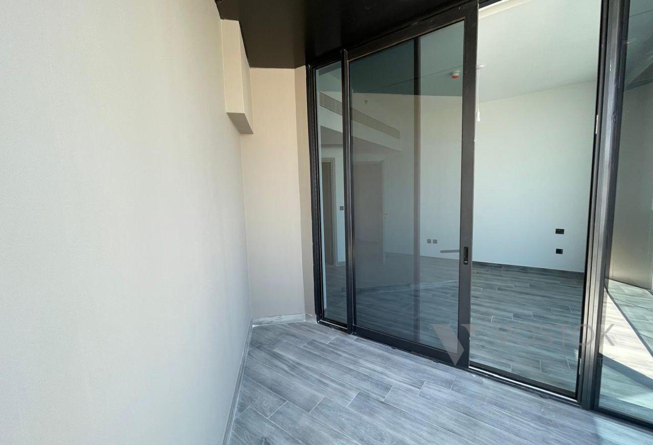 Large Terrace | Prime Location | Modern photo 13