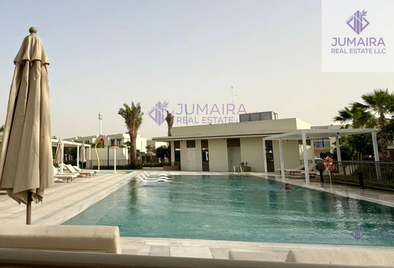 Spacious 2BR Villa Steps TO Pool, Beach,GYM ,GATE