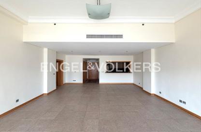 Apartment - 1 Bedroom - 2 Bathrooms for rent in Al Hamri - Shoreline Apartments - Palm Jumeirah - Dubai