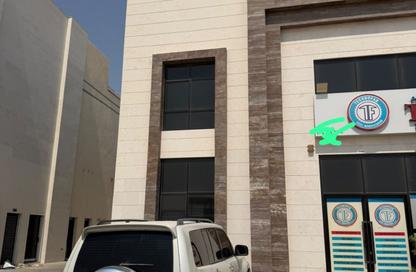 مستودع - استوديو - 2 للبيع في أم الثعوب - أم القيوين