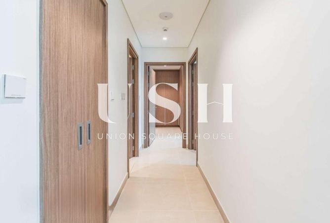 2-bed apartment in Seagate Building 1 · High floor — photo 3
