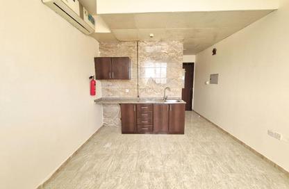 Apartment - Studio - 1 Bathroom for rent in SG Muwaileh Building - Muwaileh - Sharjah