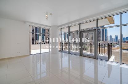 Apartment - 1 Bedroom - 2 Bathrooms for sale in Boulevard Crescent Tower 2 - BLVD Crescent - Downtown Dubai - Dubai