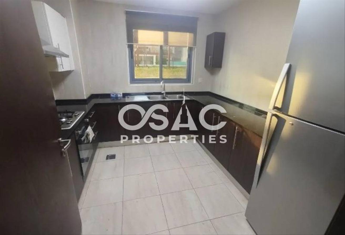 UNFURNISHED | BIG BALCONY | CHILLER FREE photo 3
