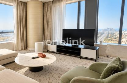 Apartment - 1 - 2 for rent in The Palm Tower - Palm Jumeirah - Dubai