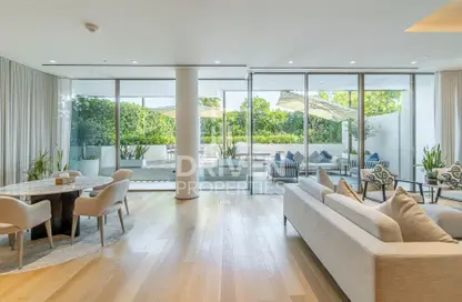 Apartment - 2 Bedrooms - 3 Bathrooms for sale in Bulgari Resort  and  Residences 6 - Bulgari Resort  and  Residences - Jumeirah Bay Island - Jumeirah - Dubai